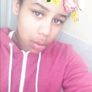 Meet your Posher, Danissi