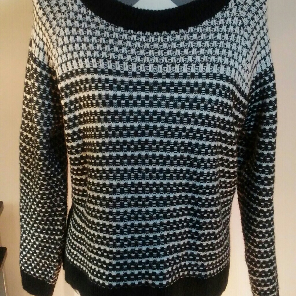 Merona Black and White Sweater. Size large