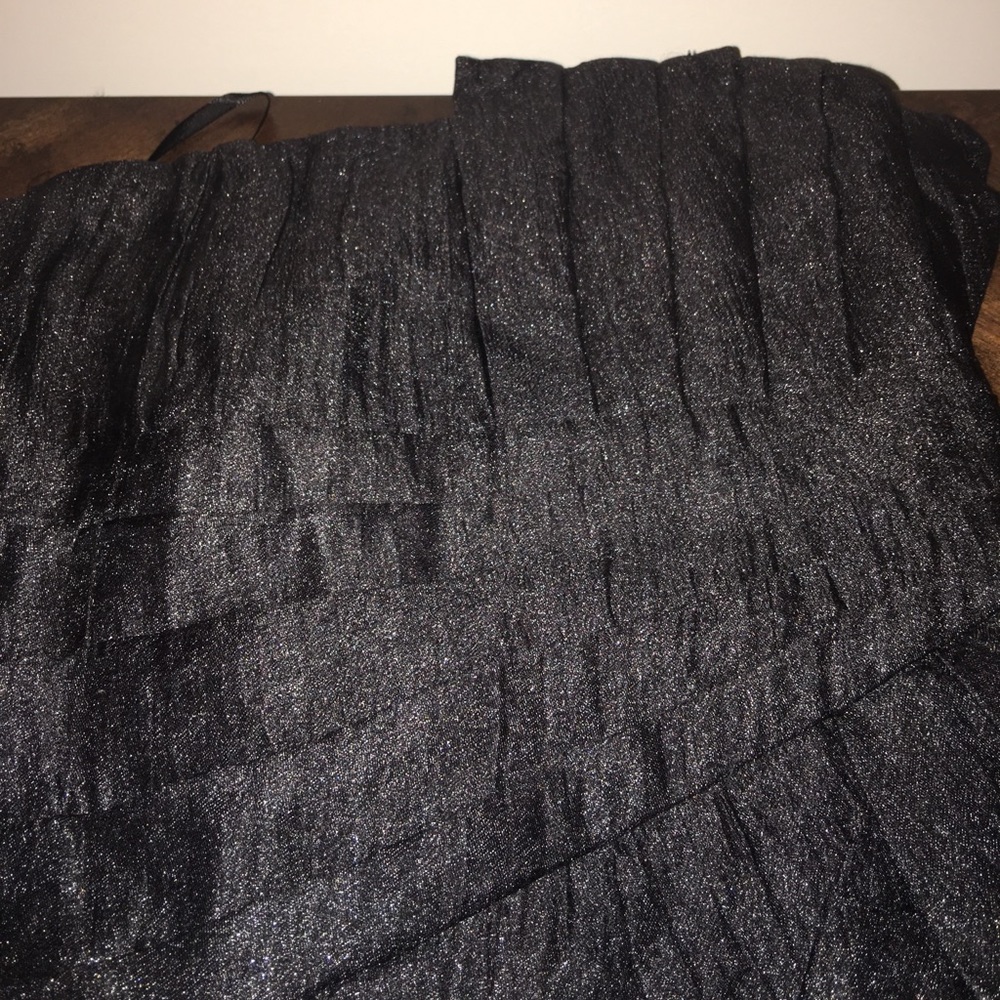 *NEW LISTING*🌺H&M STRAPLESS DRESS🌺 - Picture 2 of 3