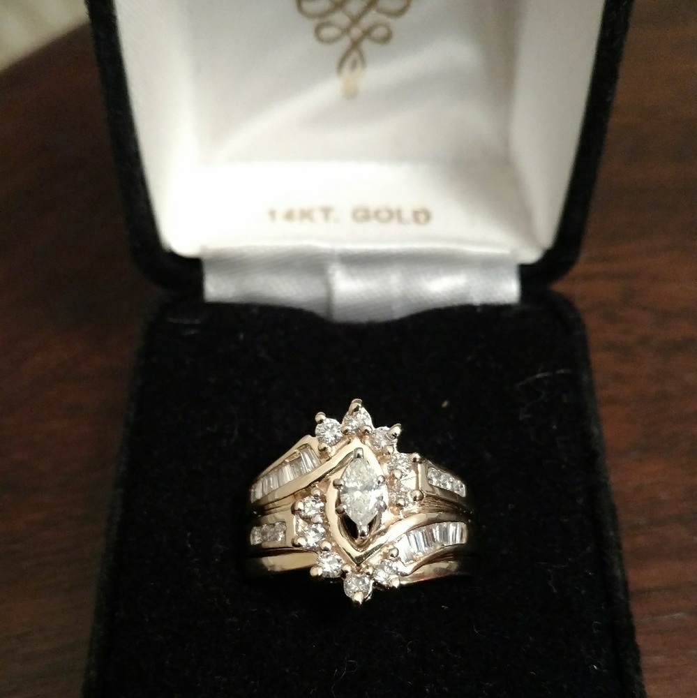 Diamond Engagement Ring & Band