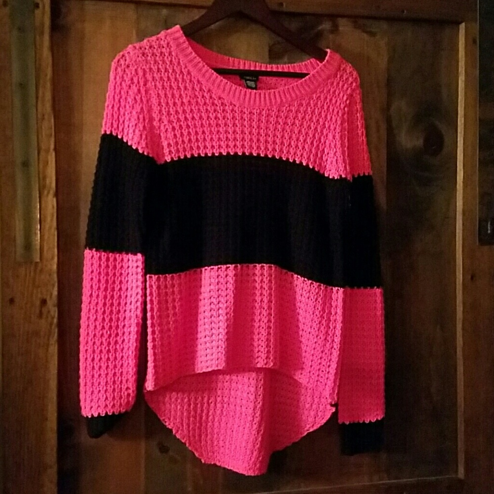 Rue21 sweater like new!