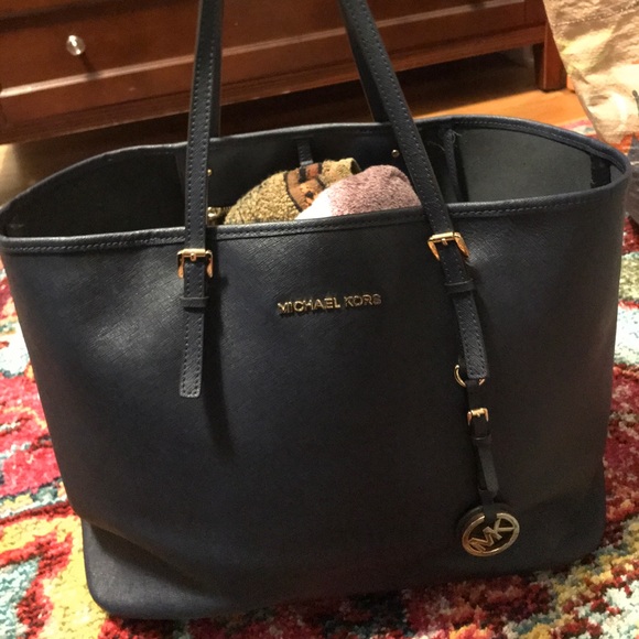 Michael Kors Handbags - Michael Kors tote