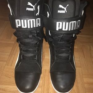 High top puma sneaker