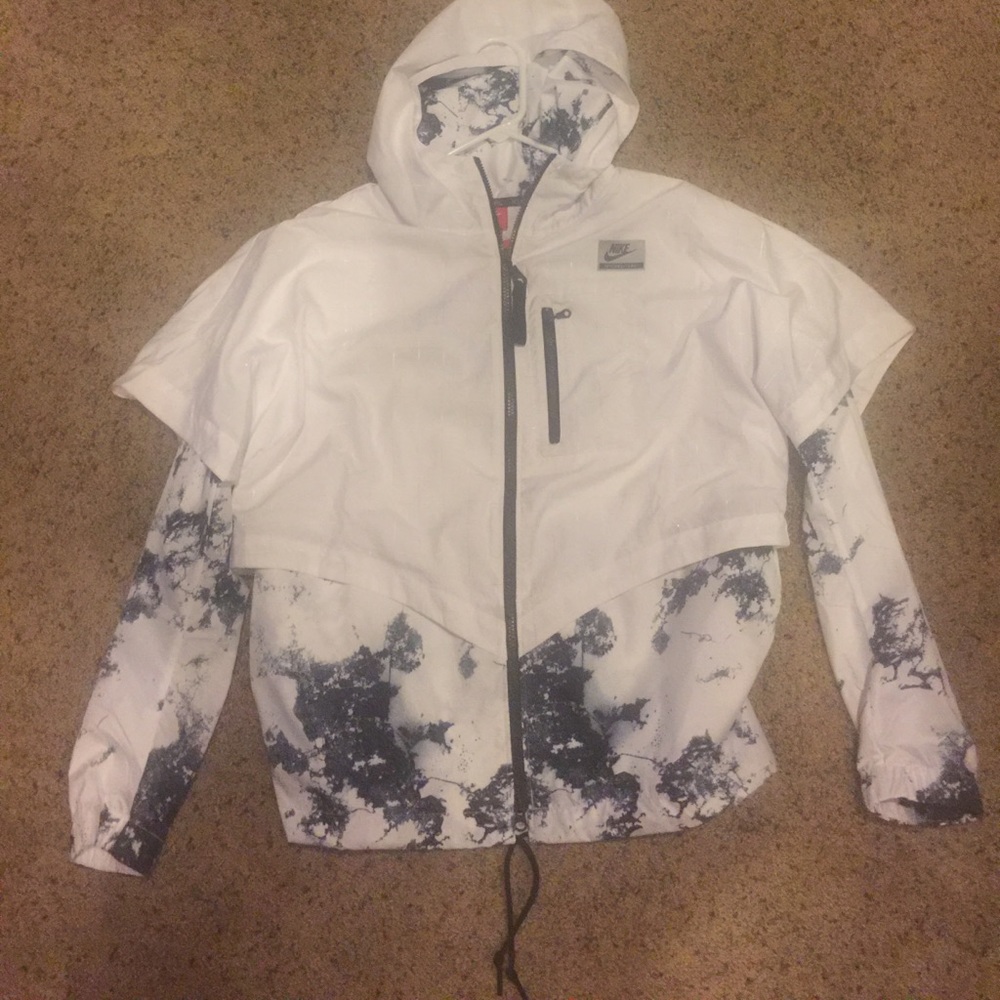 Nike wind breaker