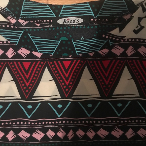 Abstract Crop Top - Picture 3 of 5