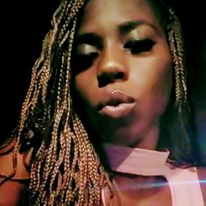 Meet your Posher, Melanie