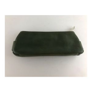 Banana Republic Bags - Banana Republic Green Clutch Banana Republic Bags - Banana Republic Green Clutch