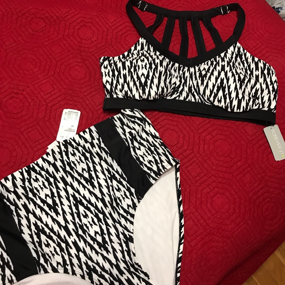FOREVER 21+ PLUS SIZE BATHING SUIT 👙