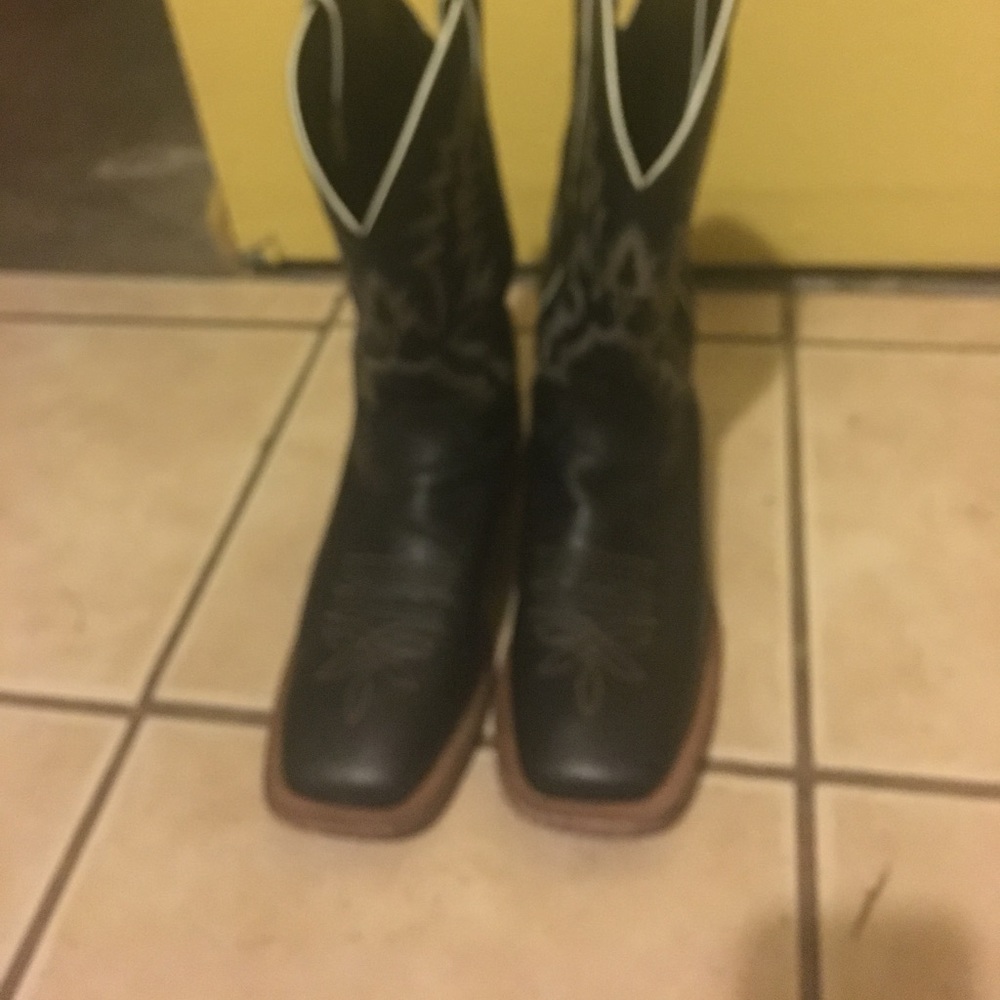 Women's Calfskin Justin Boots