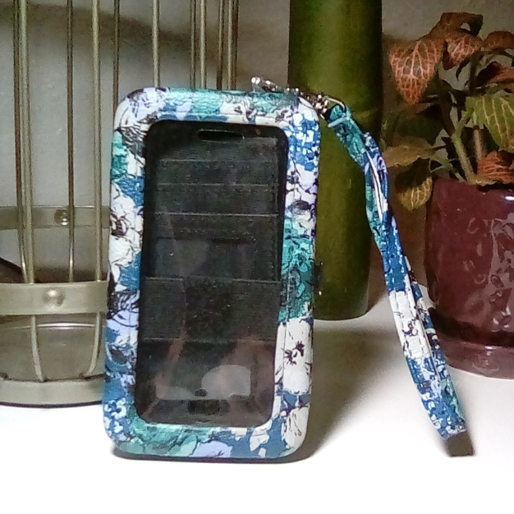 Wristlet