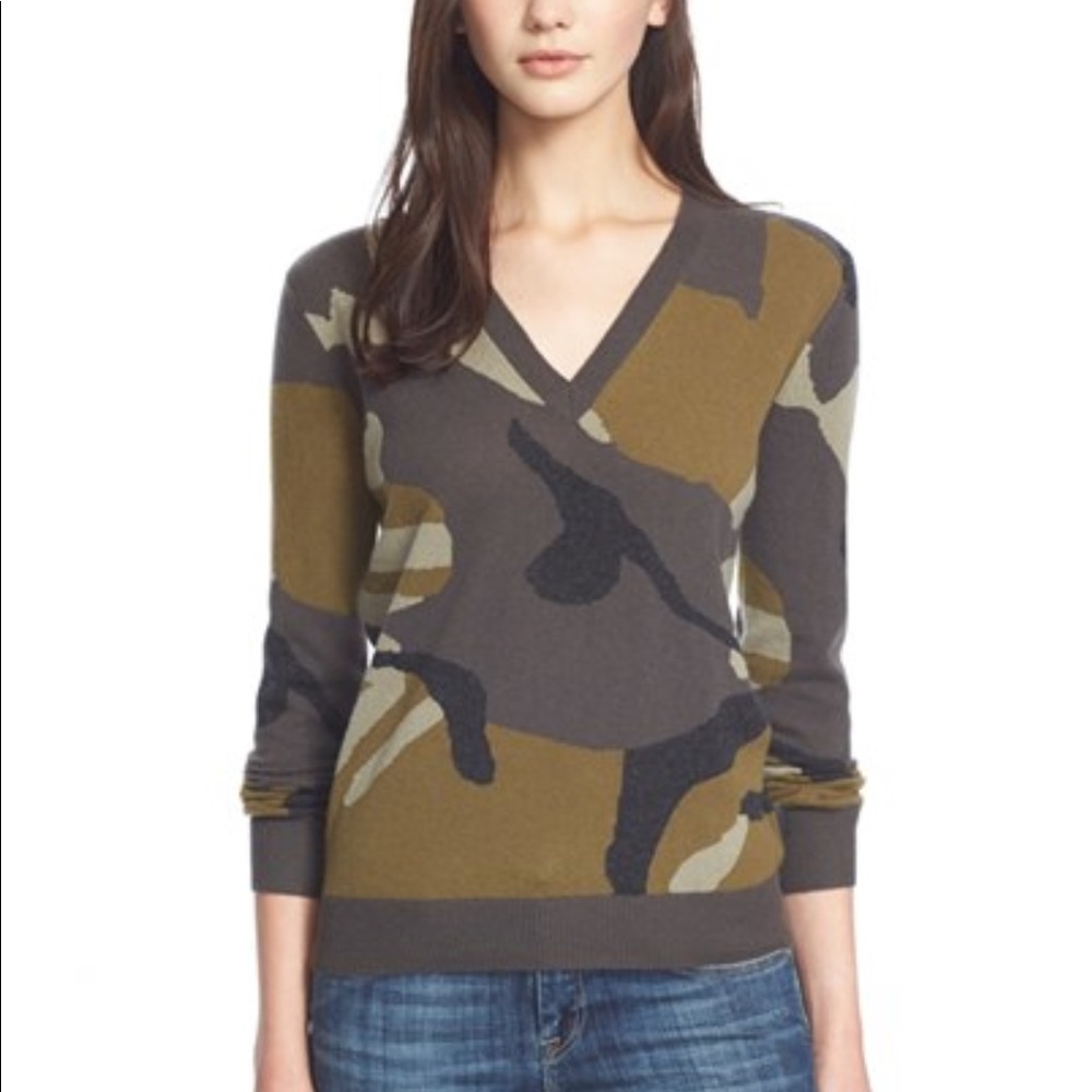✨In Search Of✨ BURBERRY BRIT CASHMERE CAMO SWEATER