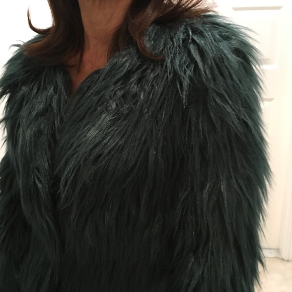 ๐๐ ๐HOLIDAY CHIC๐ - Picture 4 of 4