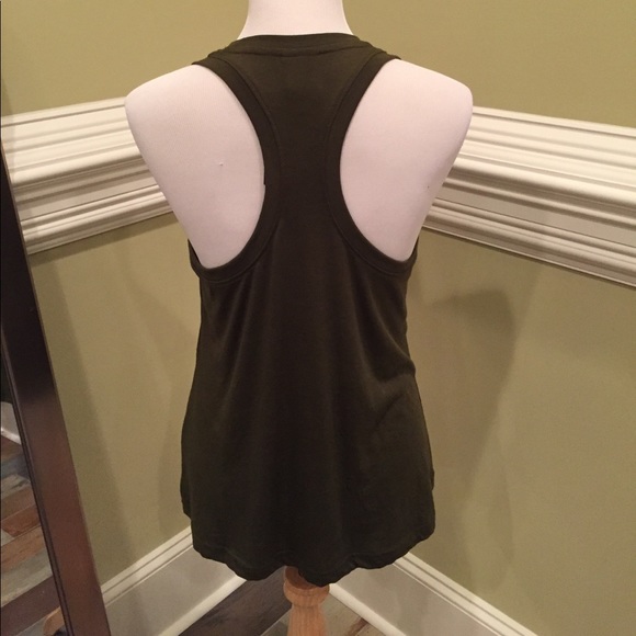 NWT NIKE Workout Tank size Medium - Picture 3 of 4