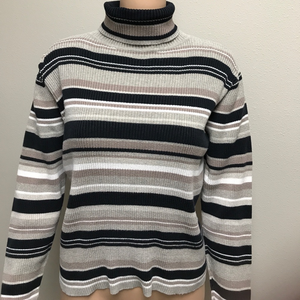 Striped t-neck sweater