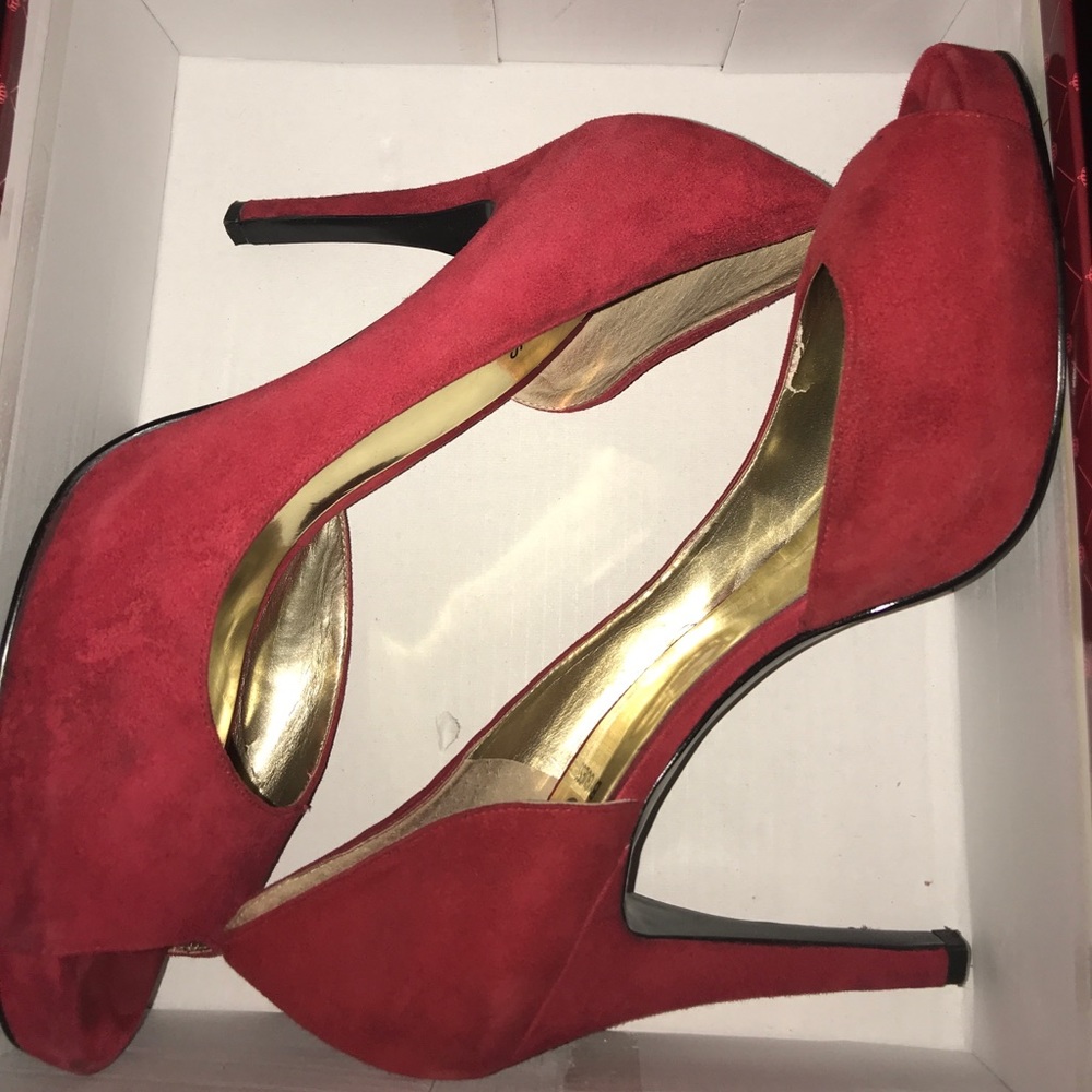 GUESS HEELS