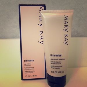 Mary Kay Timewise age-fighting Moisturizer 3 FL oz