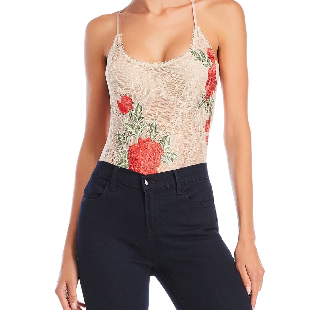 Lush rose embroidered body suit 🌹 🌹 🌹