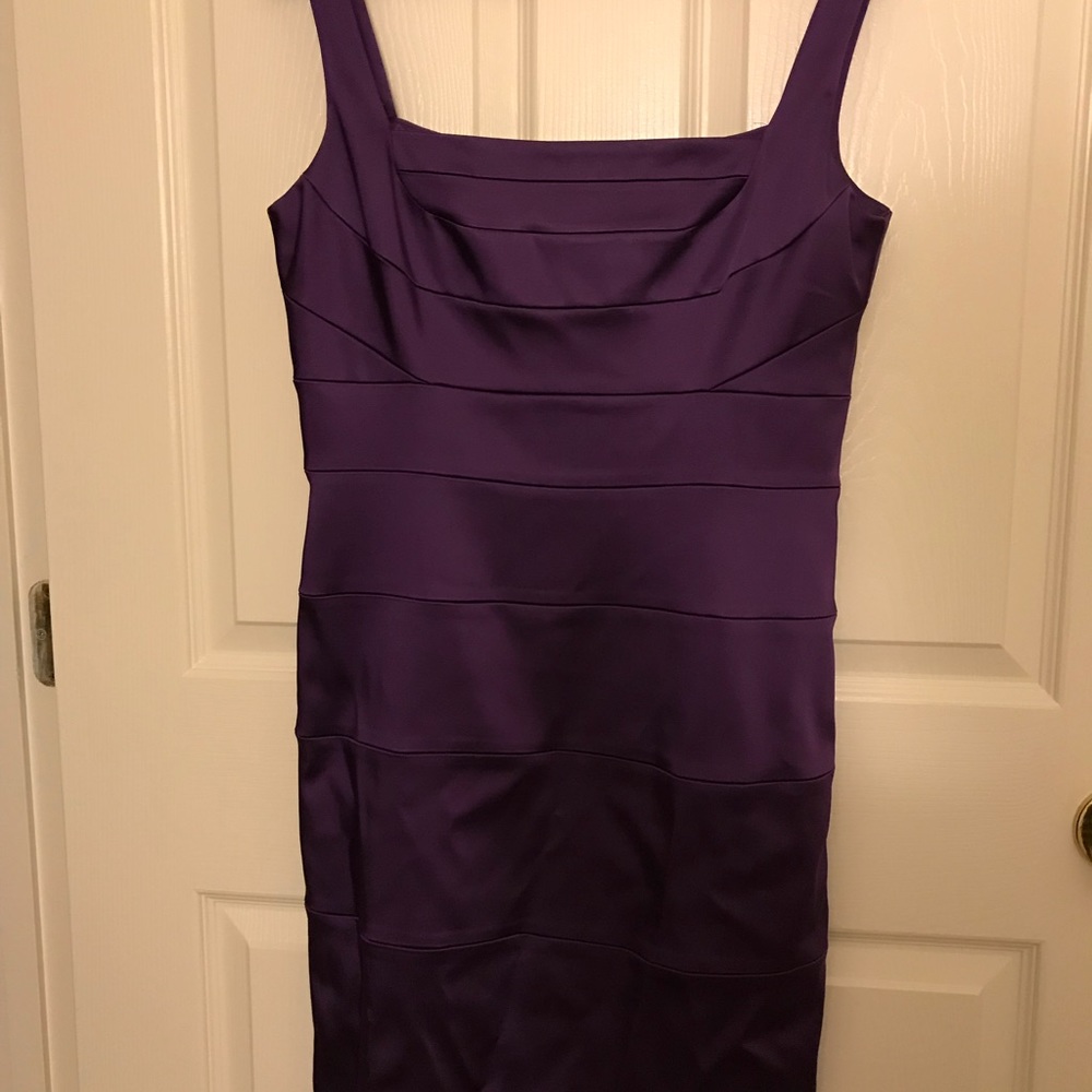 Jax Women's Satin Body Con - Picture 2 of 4
