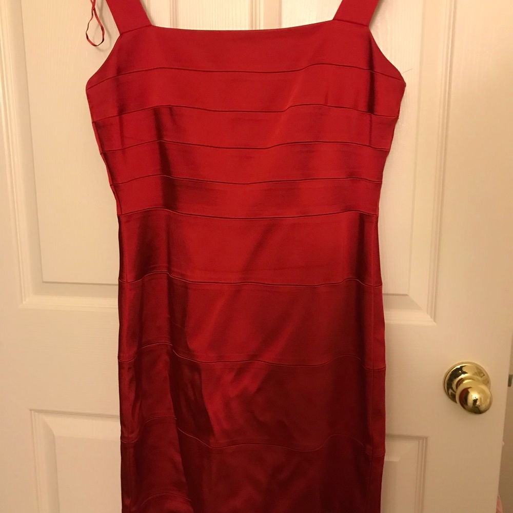 Jax Women's Satin Body Con - Picture 4 of 4