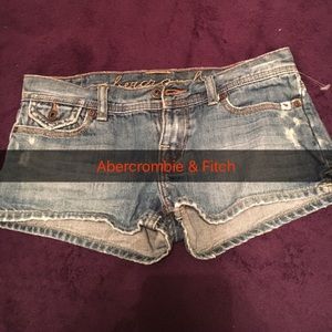 🔥flash sale $7🔥 A&F like new Sz 16 jean shorts