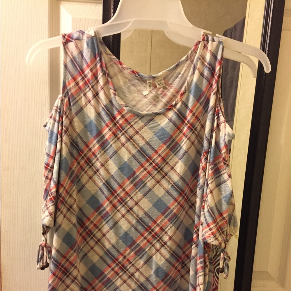 Very simple but cute top