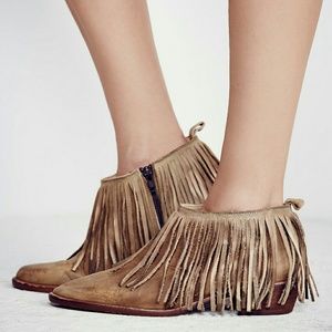 NWOB FREE PEOPLE WILDFIRE FRINGE BOOT