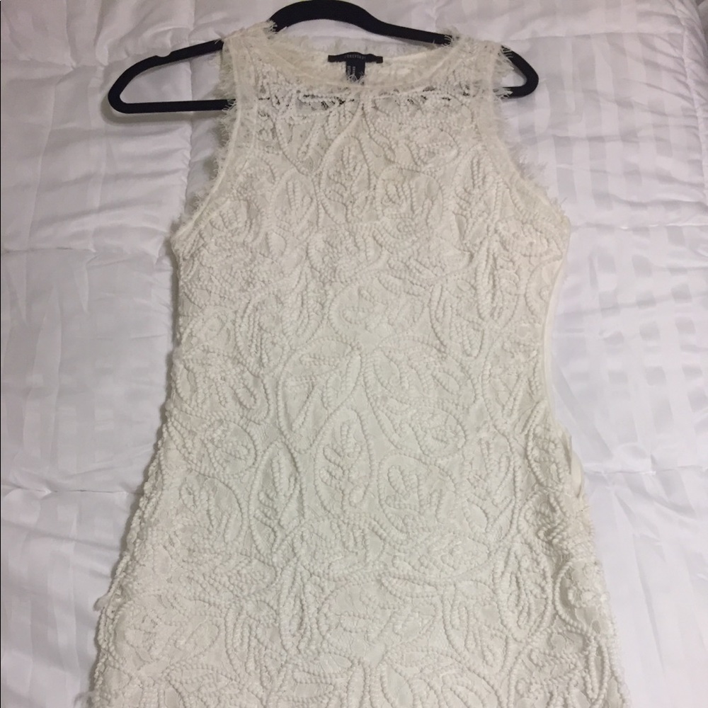 Beautiful white dress!