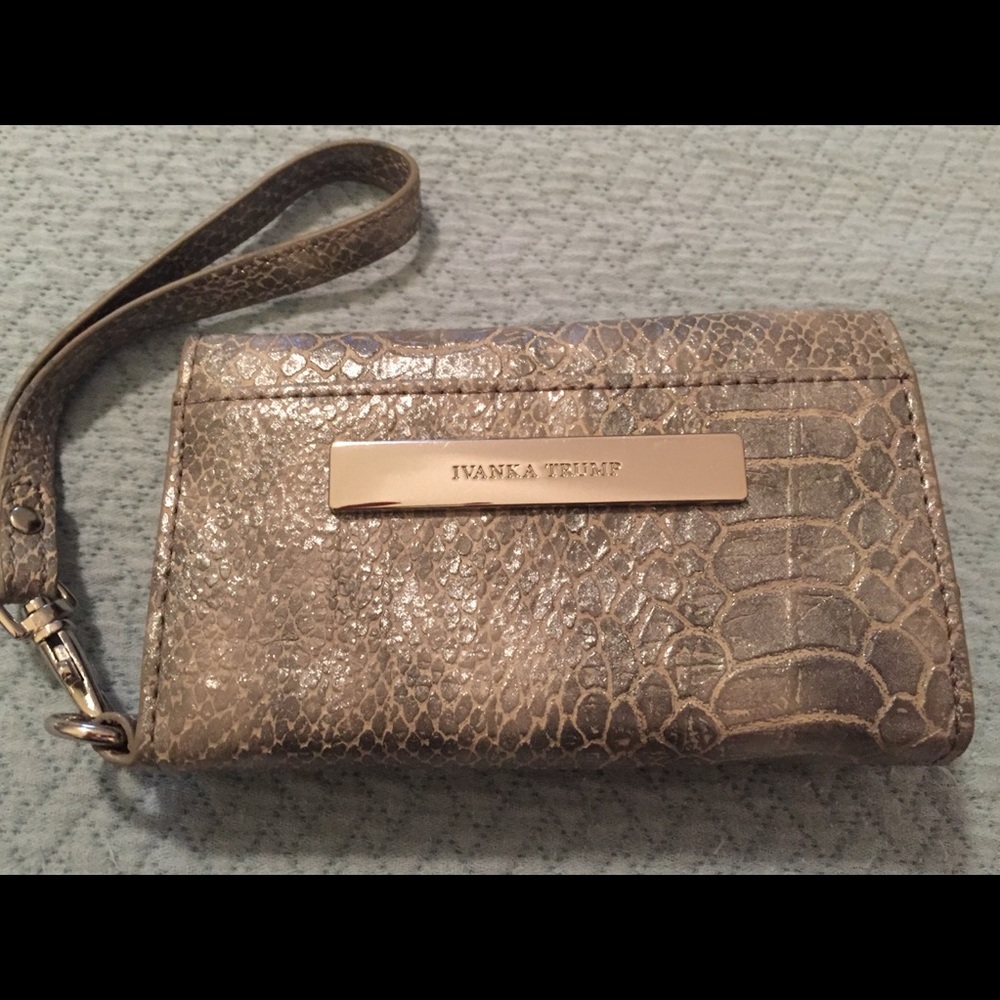 Wrislet Wallet