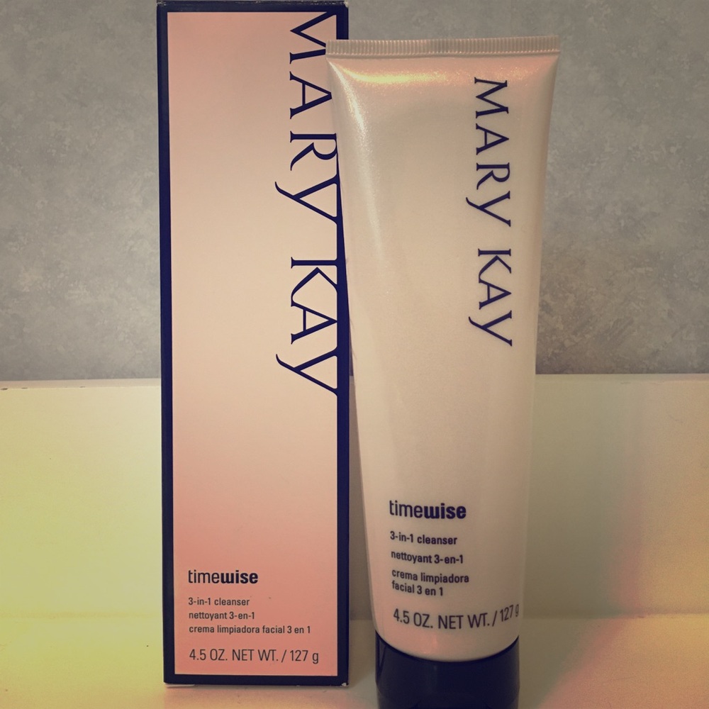 Mary Kay 3 in 1 Facial cleanser