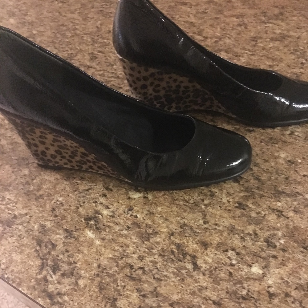 Black and leopard wedges