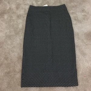 H&M Black and White Dotted Pencil skirt size 6 H&M Black and White Dotted Pencil skirt size 6