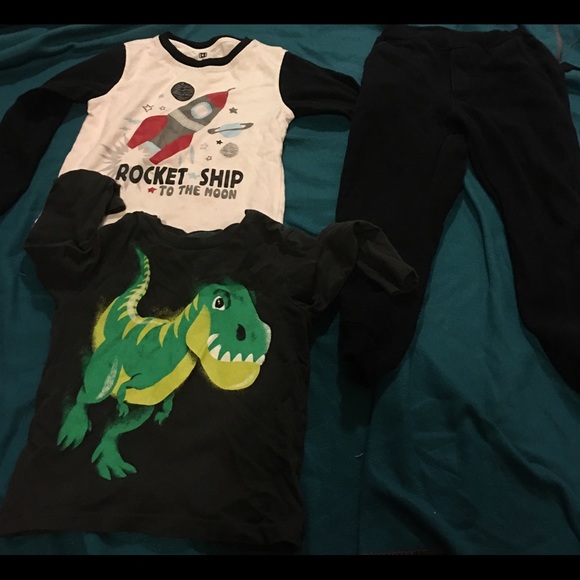 Winter bundle boy’s 5 & 5T pants, tops & pullover - Picture 5 of 5