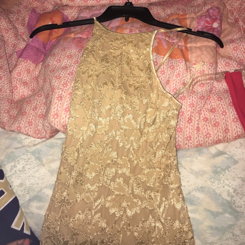 FITTED GOLD DRESS