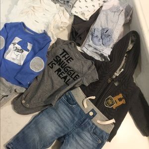 Lot of baby clothes 18 pcs Bloomingdales must see!