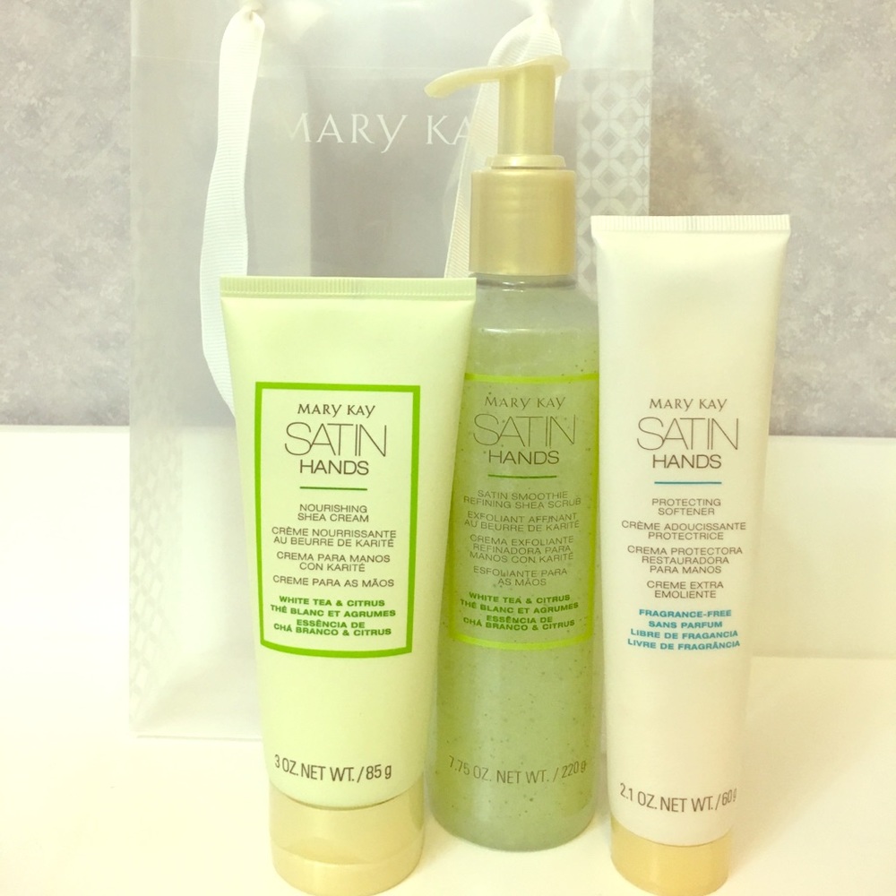Mary Kay Satin Hands Pampering Set