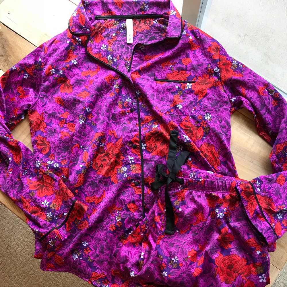 Sexy purple satin flowery pajamas 🌹