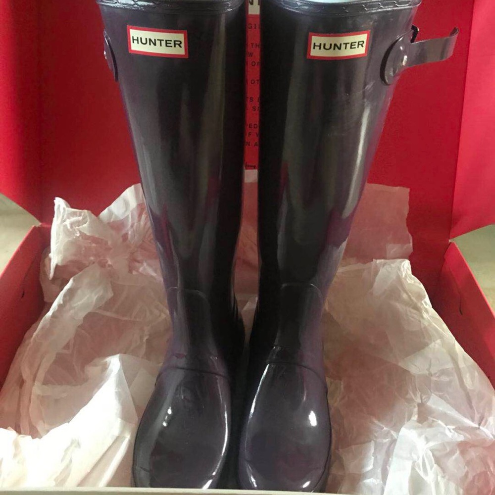 Hunter rain boots size 8
