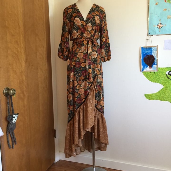 SOLD! Anthropologie Farm Rio Madrid Wrap Maxi SOLD - Picture 2 of 4