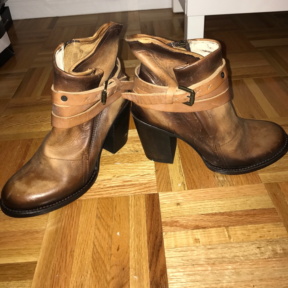 NEW - Freebird Leather Booties - Size 8
