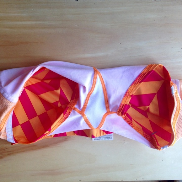 Nike women's running shorts Small - Picture 4 of 4