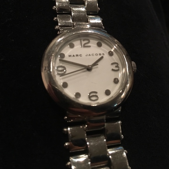 Marc by Marc Jacobs silver timeless watch - Picture 3 of 6