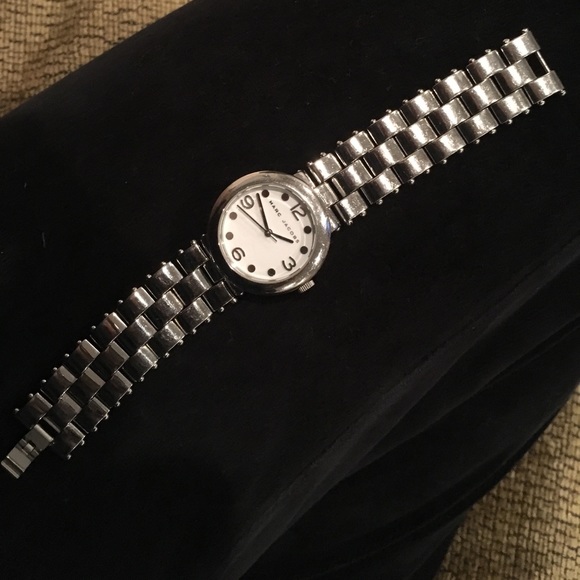 Marc by Marc Jacobs silver timeless watch - Picture 4 of 6