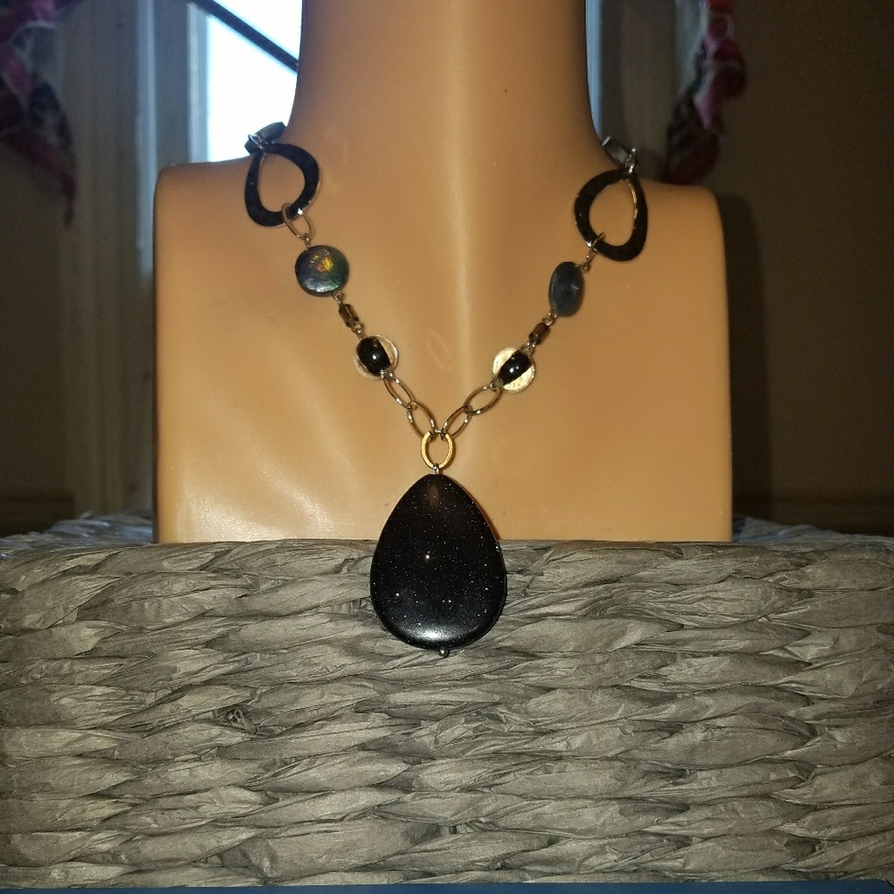 Lia Sophia necklace