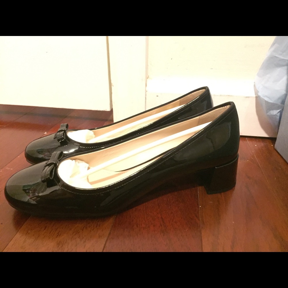 Prada heels brand new!!