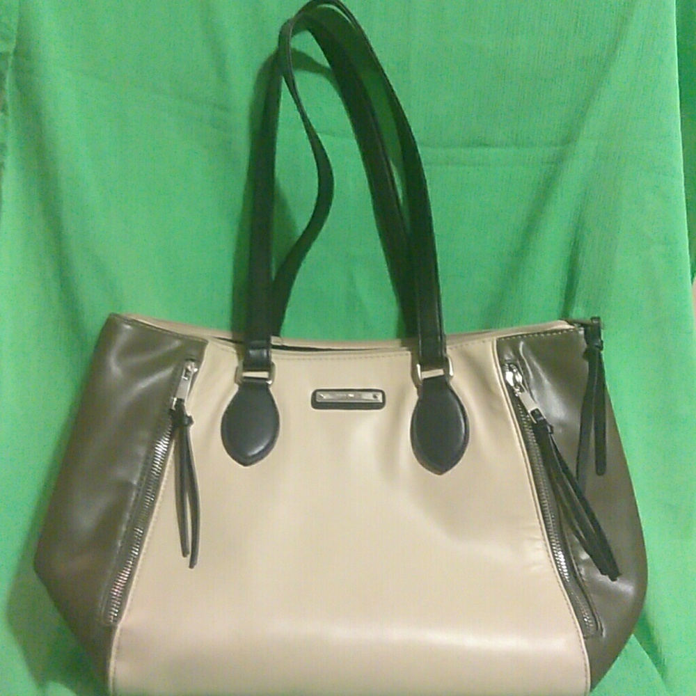 Nine west leather purse