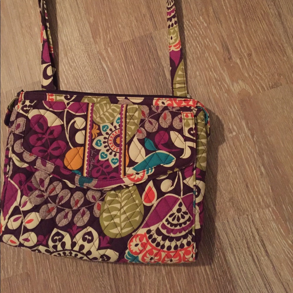 Vera Bradley... like new crossbody