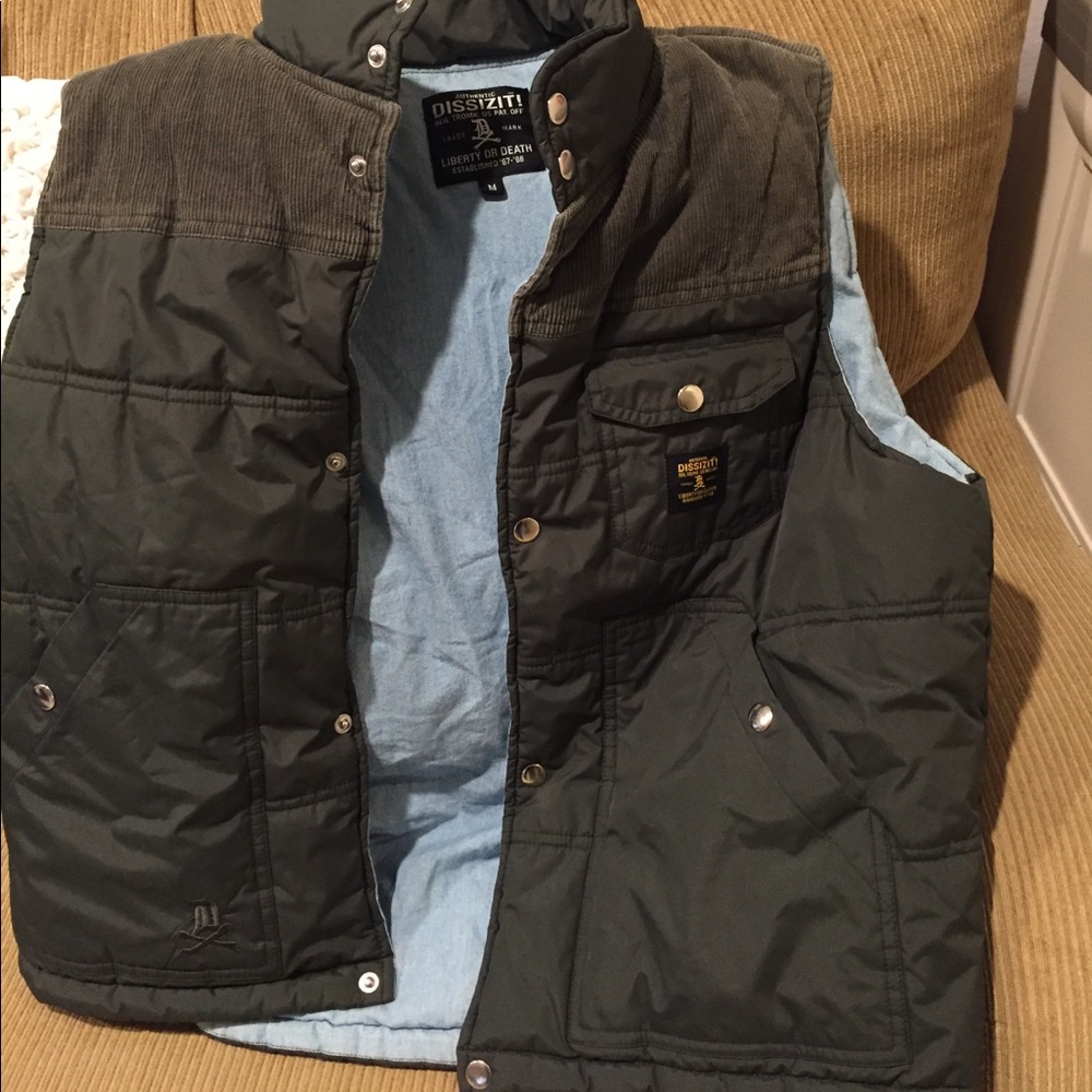 Men’s puffy vest