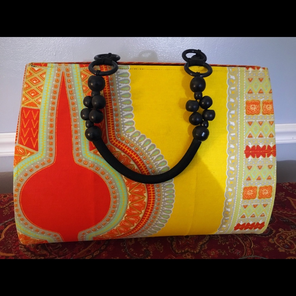 Gorgeous Oversized Handbag!