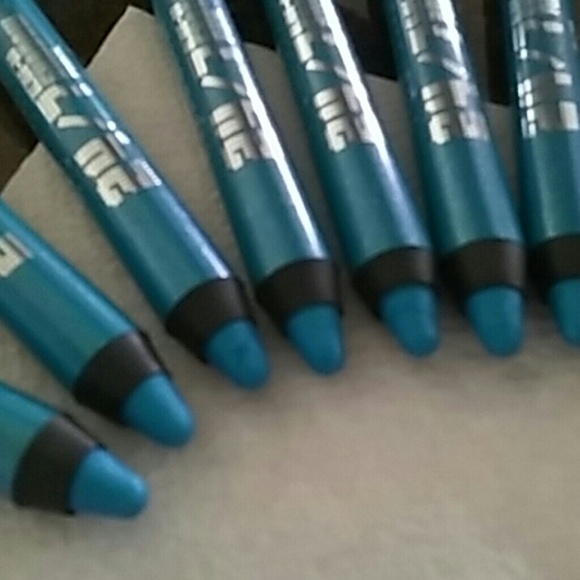 Urban decay glide on eye shadow pencil - Picture 4 of 5