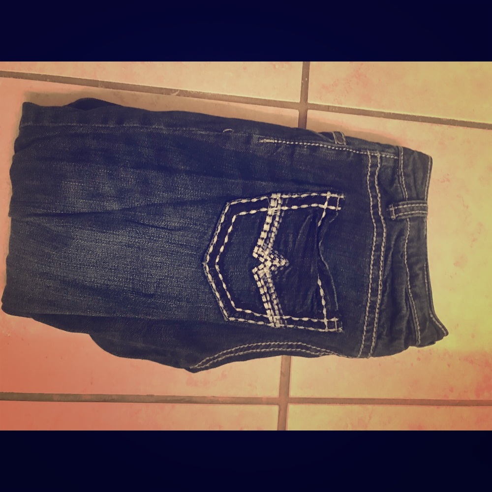 All girls need are skinny jeans